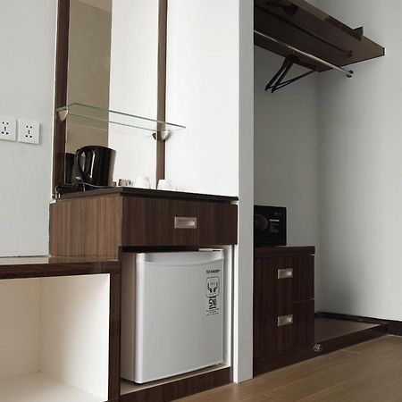 Dreamtel Jakarta Exterior foto