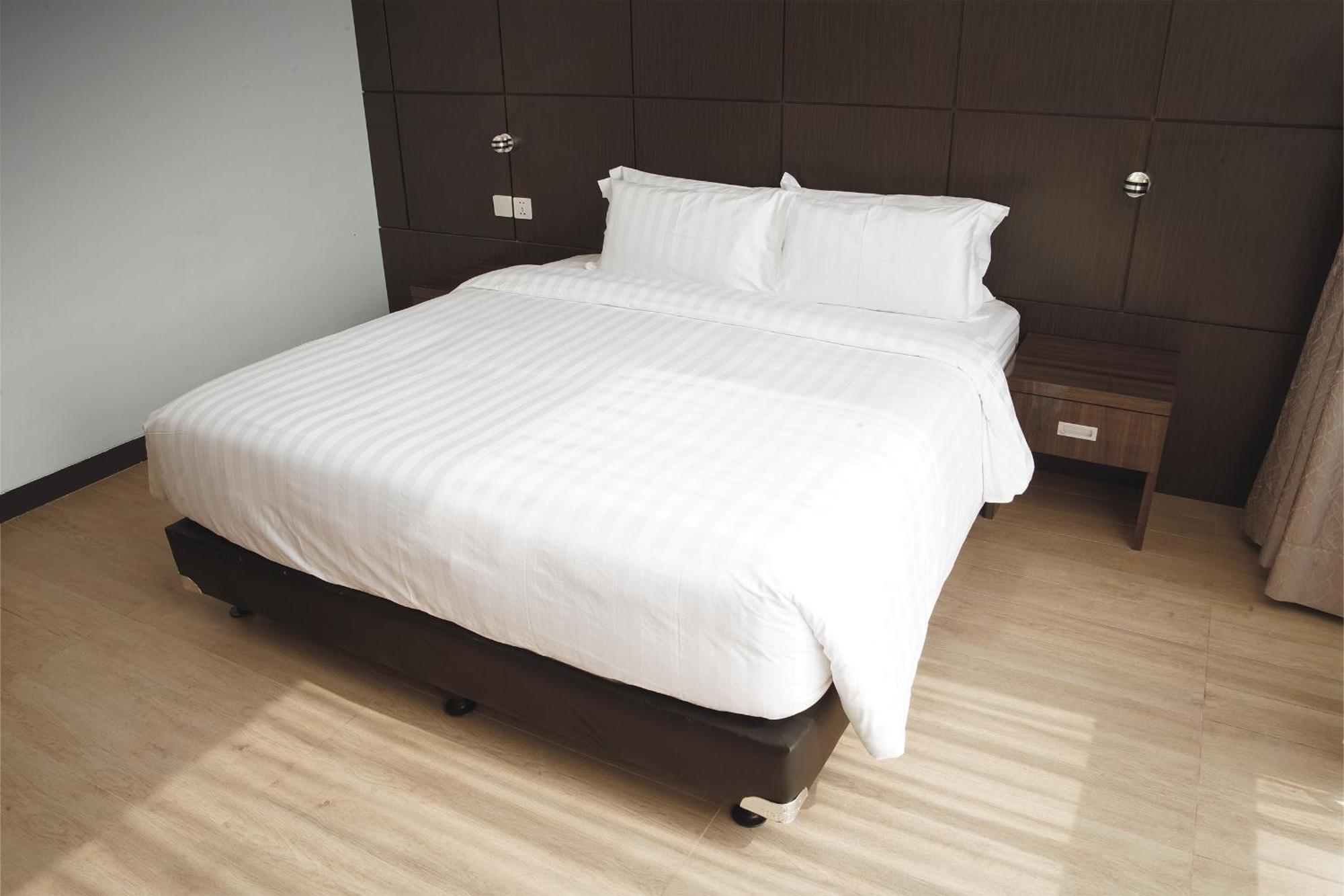 Dreamtel Jakarta Exterior foto