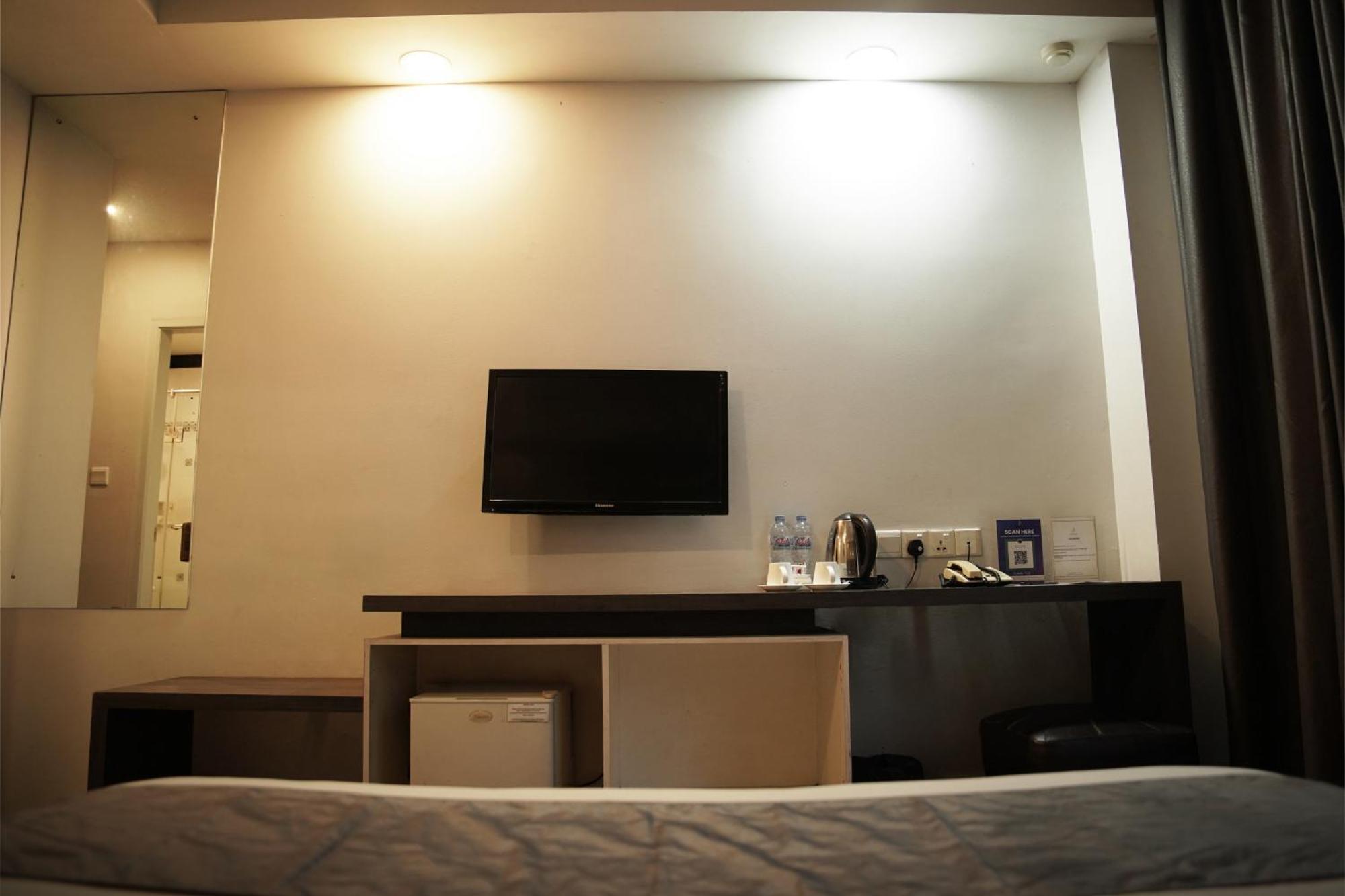 Dreamtel Jakarta Exterior foto