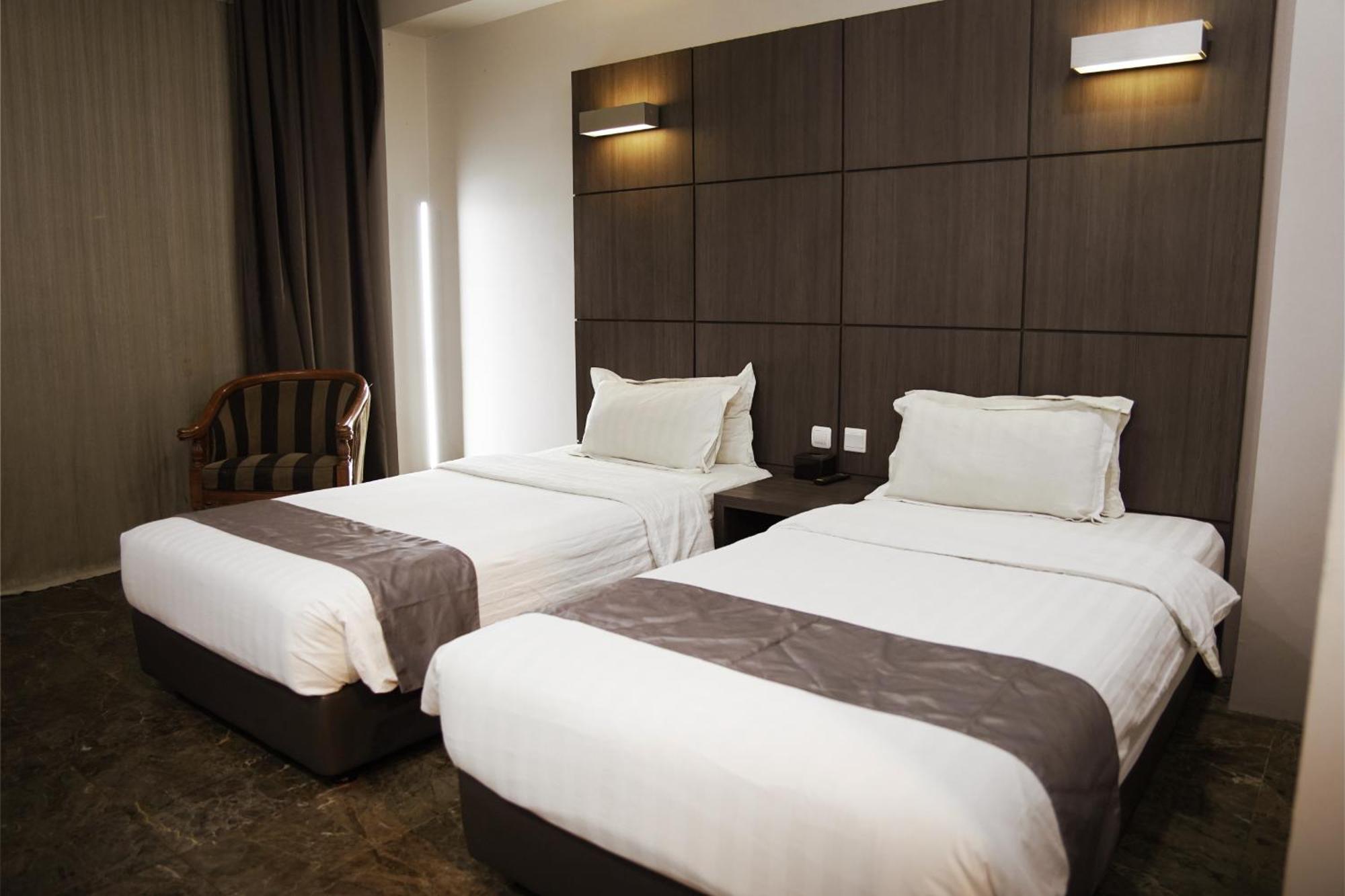 Dreamtel Jakarta Exterior foto